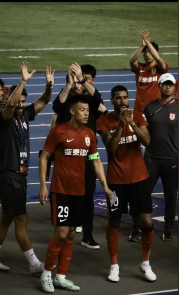 伤愈回归拼满全场，亚泰队长谭龙：中超，我们一定会留下