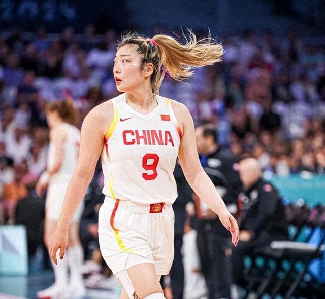 李梦二代出炉？1.78米力量型锋线连取MVP 16岁被李导立为绝对核心