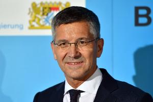 卖股份筹资？海纳：仍有5%可卖但没计划，拜仁10-15年内不会上市