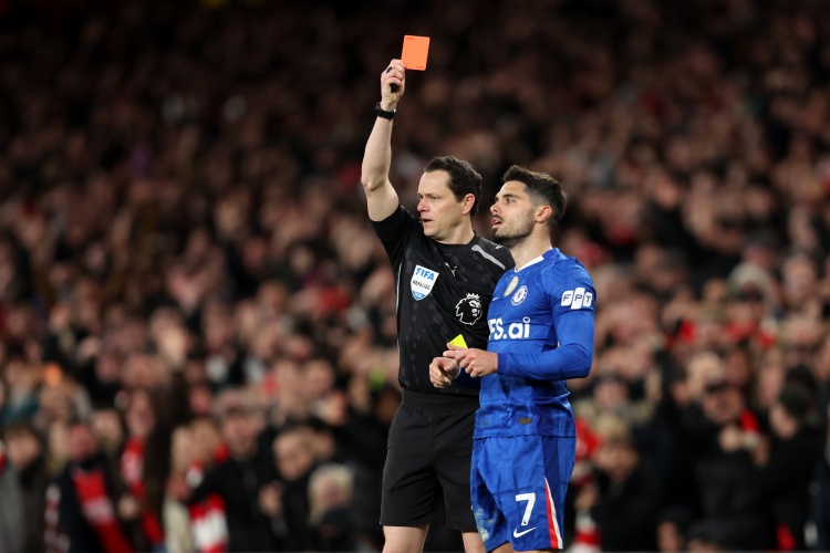 LOL Worlds 热门队伍-内托不知吃到第1张黄牌？英媒：主裁判举牌时间很长足以让他知道