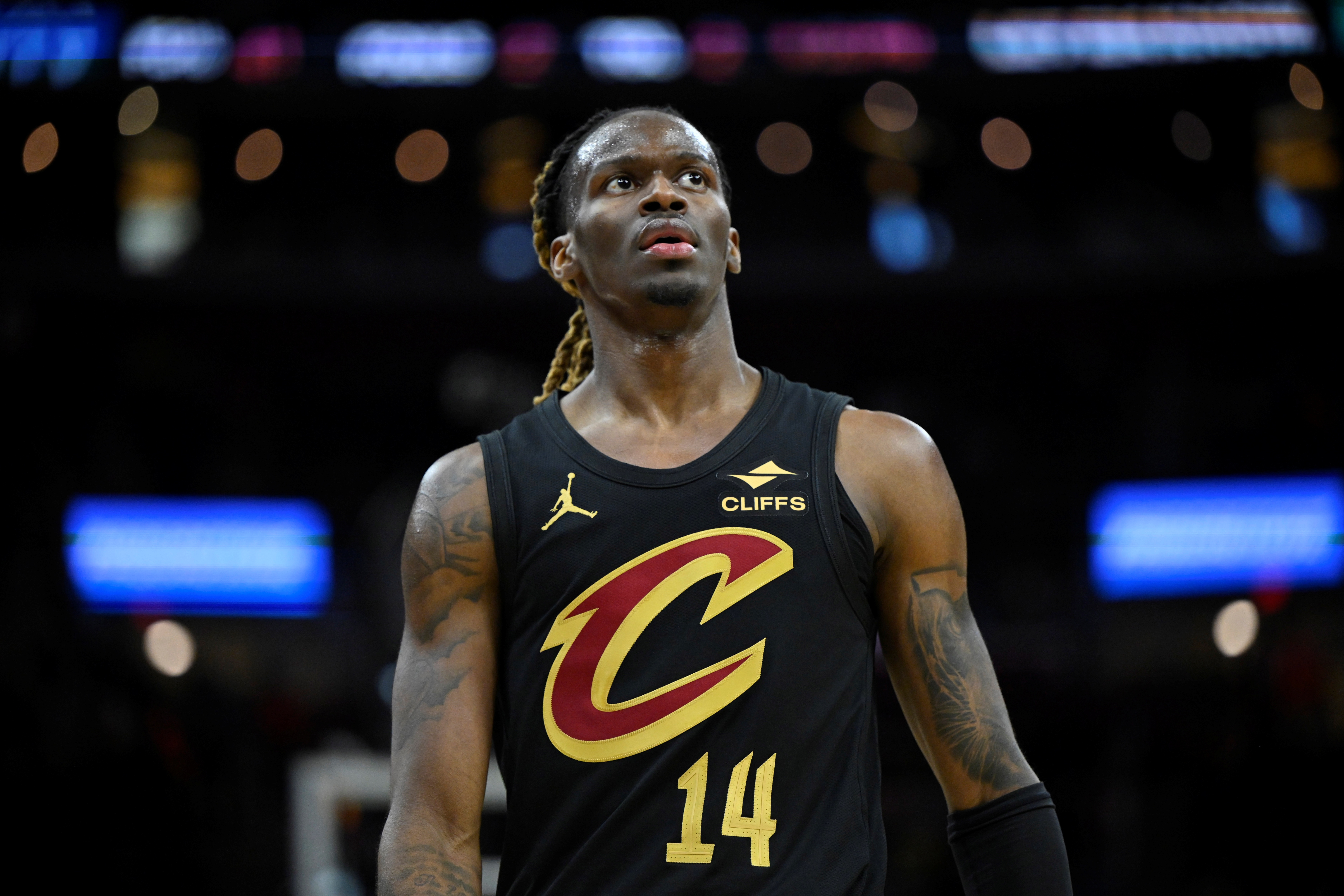 英雄联盟战队分析-帕森斯：基翁·埃利斯能干脏活累活 能隐藏哈登防守弱点&amp;帮他补位